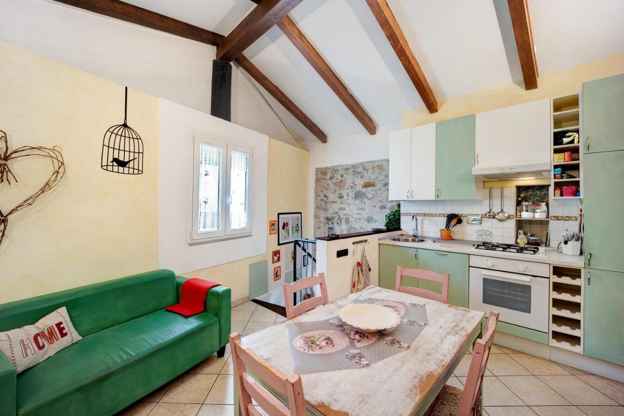 La Casa Nel Caruggio Lägenhet Diano Arentino Exteriör bild