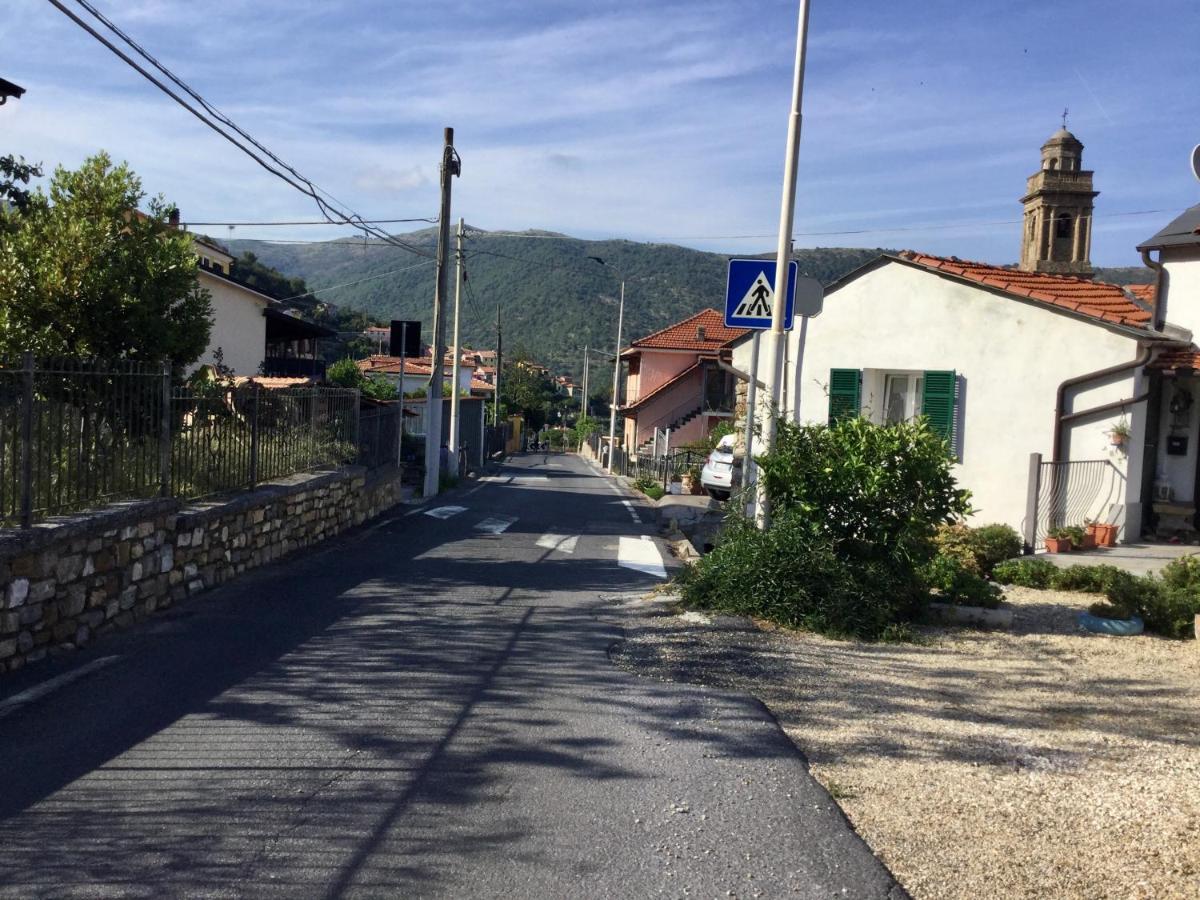 La Casa Nel Caruggio Lägenhet Diano Arentino Exteriör bild
